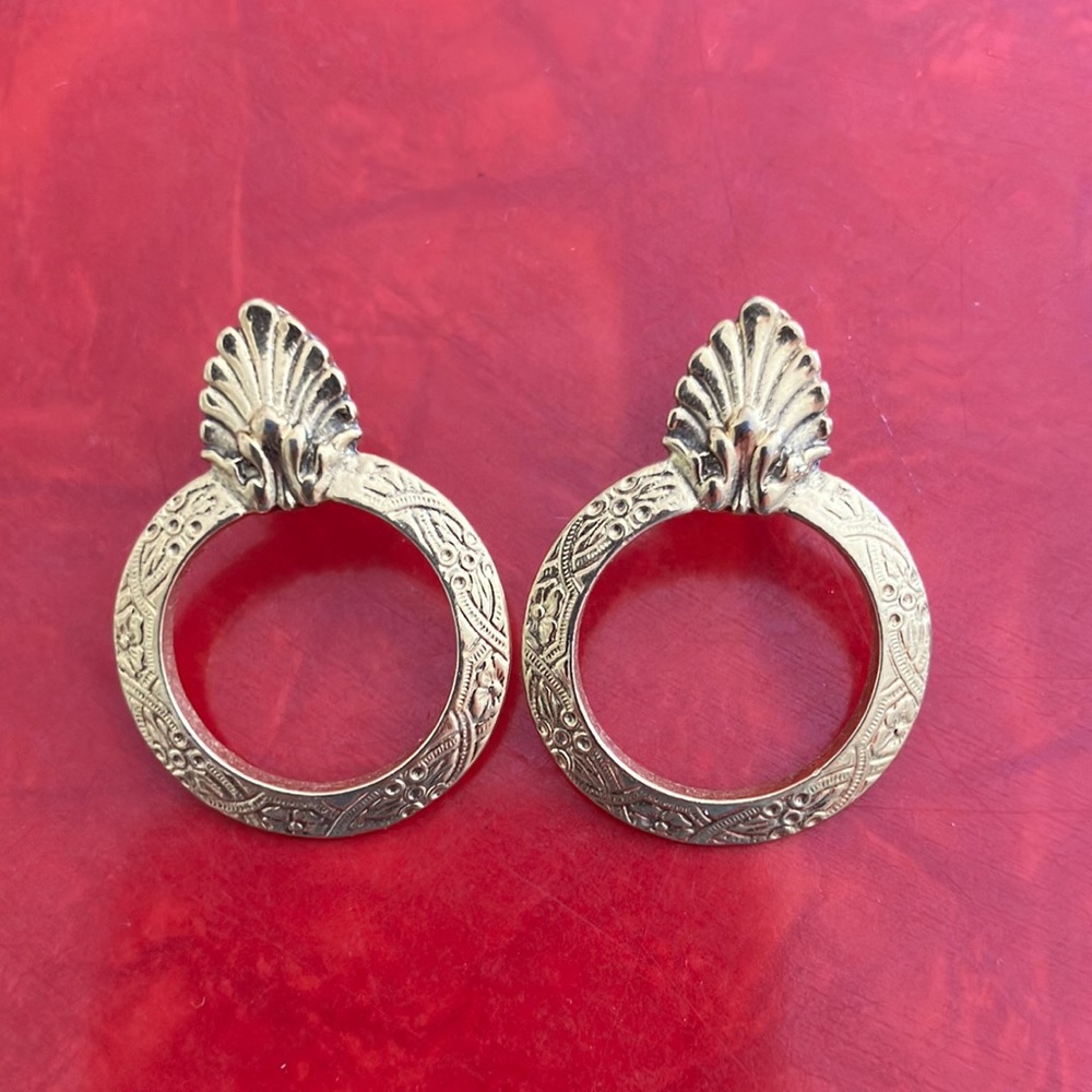 Vintage 1928 Gold-tone “Wreath” Pierced Earrings